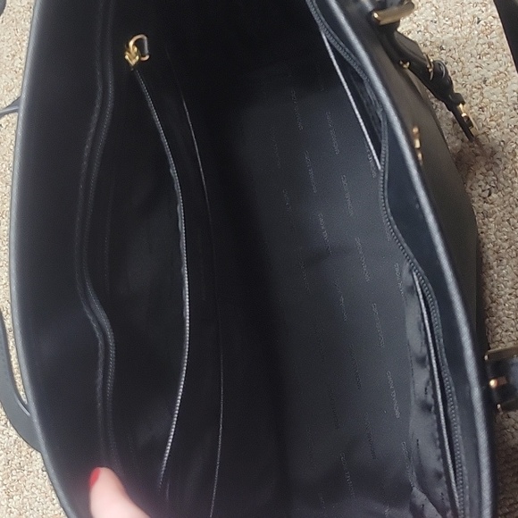 Michael Kors Large Jet Set Tote - Picture 4 of 7